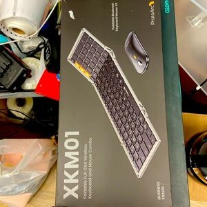 XKM01 Foldable Full-size wireless Keyboard and Mouse combo